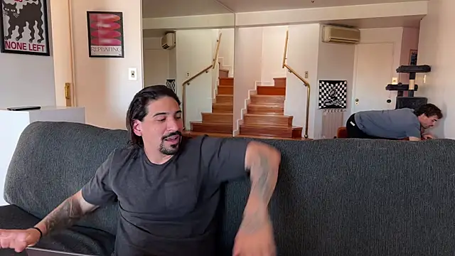 lenruy online show from November 17, 2025, 6:45 pm