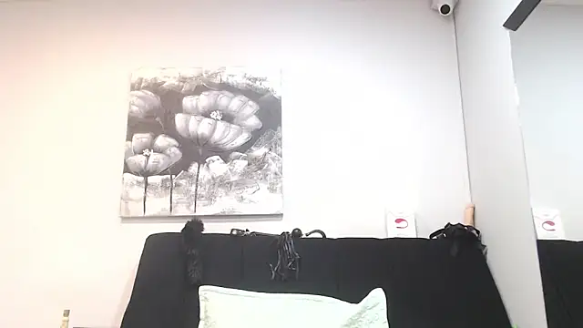 DonnaJoness online show from November 6, 2025, 8:46 pm