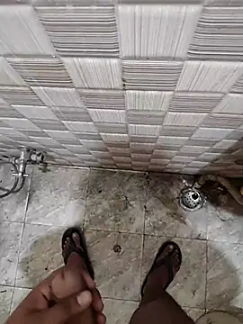 Snapshot of vers_negi9 chatting on October 17, 2025, 3:43 am vers negi9 online show from October 17, 2025, 3:43 am