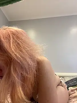 Itzz lolareign online show from September 9, 2025, 7:18 am