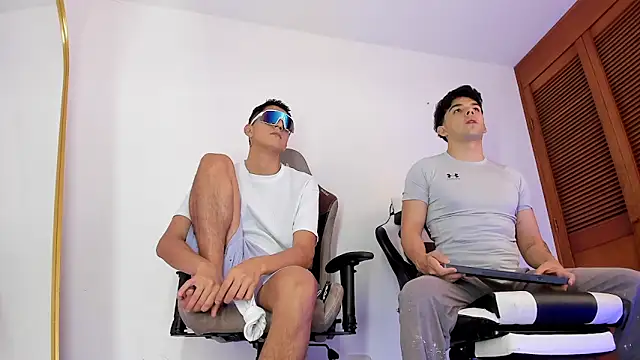 sotooliver3 online show from February 7, 2026, 7:44 pm