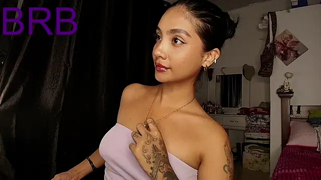 mia yireth online show from September 29, 2025, 1:01 am