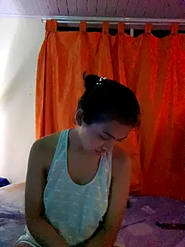 Nezuko-uWux online show from October 17, 2025, 5:44 am