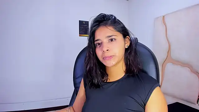 ScarletDoll online show from November 28, 2025, 3:39 am