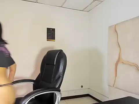 ScarletDoll online show from October 30, 2025, 3:27 am