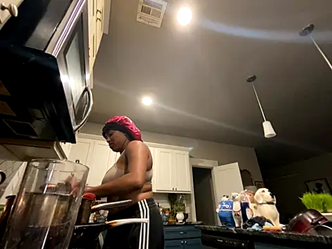 princesslivv online show from October 23, 2025, 3:49 am