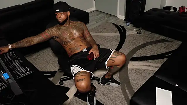 SLANGONDEMHOES online show from February 6, 2026, 1:07 pm