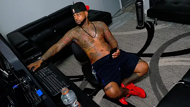 SLANGONDEMHOES online show from February 1, 2026, 7:28 am