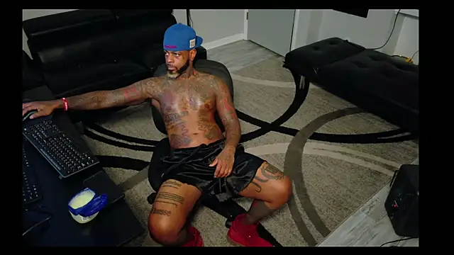 Snapshot of SLANGONDEMHOES chatting on October 18, 2025, 9:50 pm SLANGONDEMHOES online show from October 18, 2025, 9:50 pm