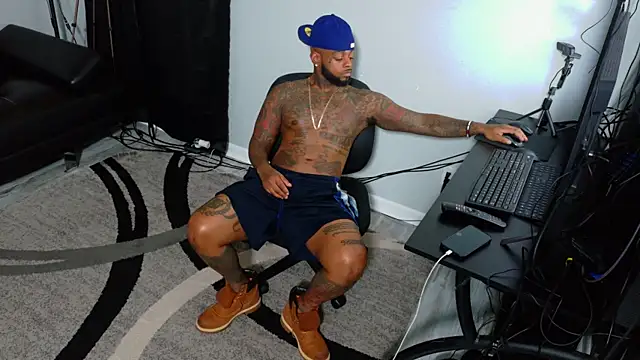 Snapshot of SLANGONDEMHOES chatting on November 13, 2025, 6:23 pm SLANGONDEMHOES online show from November 13, 2025, 6:23 pm