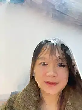 Hinne07 online show from December 4, 2025, 2:49 pm