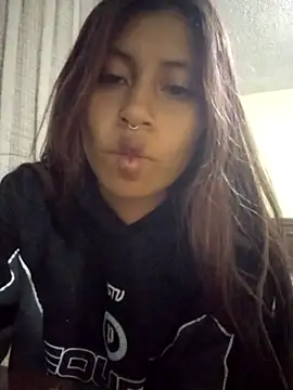 Snapshot of Pocahontas_tw chatting on September 28, 2025, 12:39 am Pocahontas tw online show from September 28, 2025, 12:39 am