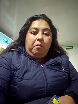 Snapshot of curvy_diva_ chatting on October 17, 2025, 11:06 pm curvy diva online show from October 17, 2025, 11:06 pm