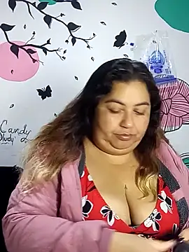 Snapshot of curvy_diva_ chatting on October 20, 2025, 11:00 am curvy diva online show from October 20, 2025, 11:00 am