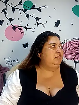 Snapshot of curvy_diva_ chatting on October 21, 2025, 11:09 am curvy diva online show from October 21, 2025, 11:09 am