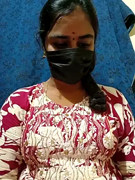 Snapshot of mini-queen chatting on October 7, 2025, 8:48 am mini-queen online show from October 7, 2025, 8:48 am