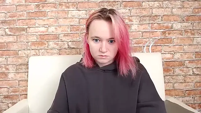 Ericha Stone online show from November 16, 2025, 3:11 am