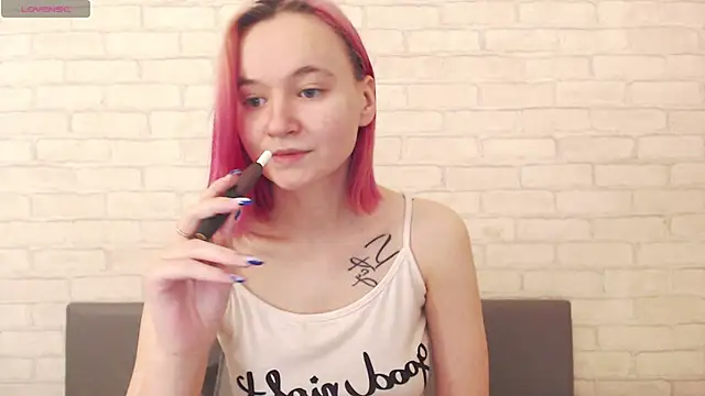 Ericha Stone online show from October 18, 2025, 1:51 am