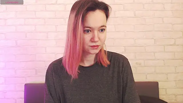 Ericha Stone online show from April 12, 2026, 1:42 am