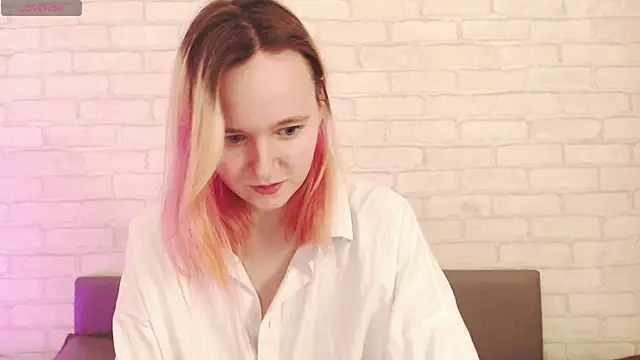 Ericha Stone online show from March 24, 2026, 8:03 am