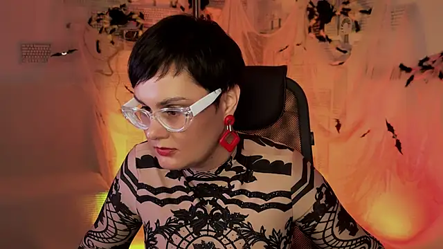 Snapshot of LauraDavidsons chatting on October 26, 2025, 6:30 pm LauraDavidsons online show from October 26, 2025, 6:30 pm