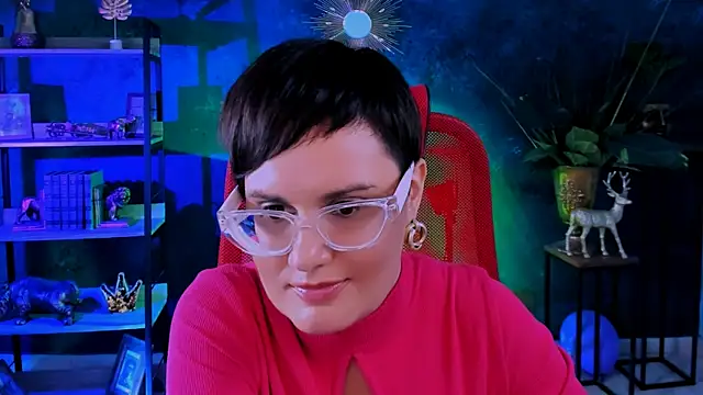 Snapshot of LauraDavidsons chatting on November 26, 2025, 12:27 pm LauraDavidsons online show from November 26, 2025, 12:27 pm