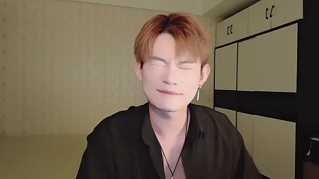 Dancer03 online show from September 10, 2025, 1:43 pm