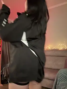 YourLittleDevil online show from March 28, 2026, 5:19 am