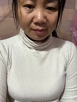 Snapshot of Binjt chatting on March 5, 2026, 6:48 pm Binjt online show from March 5, 2026, 6:48 pm