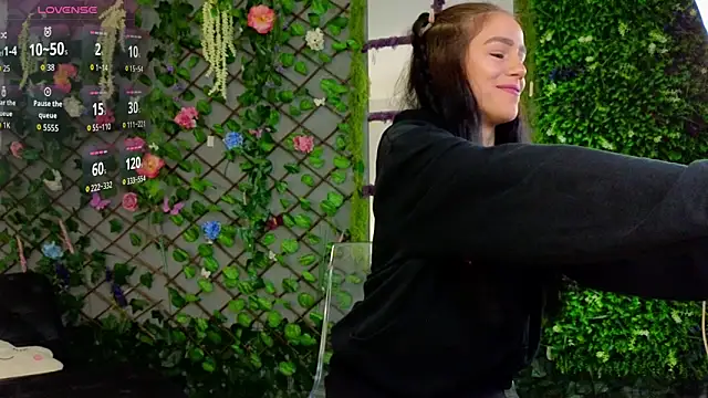 baby nyco online show from October 12, 2025, 4:52 pm