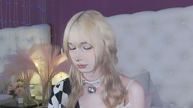 cutetomie online show from February 28, 2026, 8:19 pm