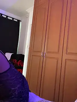 Snapshot of VeronicaSaenzx chatting on February 20, 2026, 8:00 pm VeronicaSaenzx online show from February 20, 2026, 8:00 pm