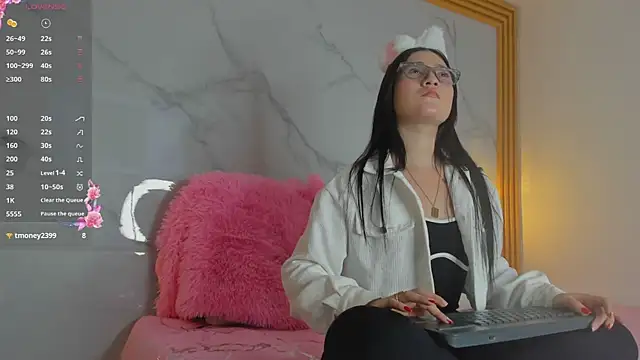 malka milan online show from November 28, 2025, 4:12 am