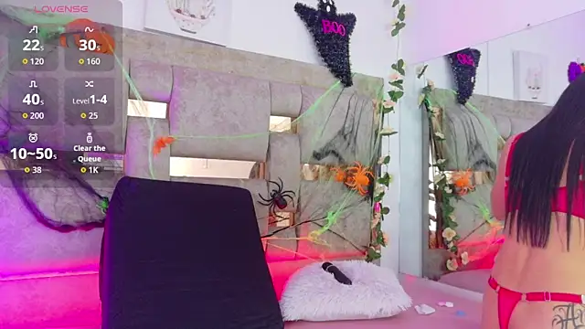 Madison 03 online show from October 28, 2025, 12:44 am