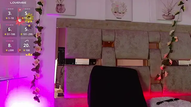 Madison 03 online show from October 15, 2025, 5:06 am