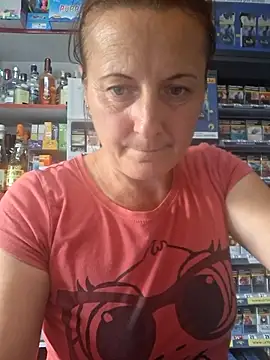 Fluturas2 online show from September 8, 2025, 3:33 pm