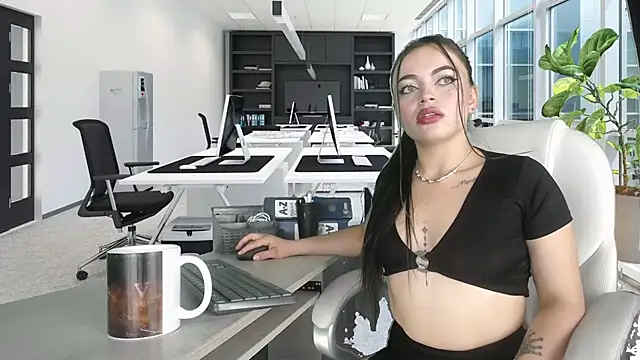 Snapshot of zoey_stonee chatting on October 15, 2025, 7:33 pm zoey stonee online show from October 15, 2025, 7:33 pm