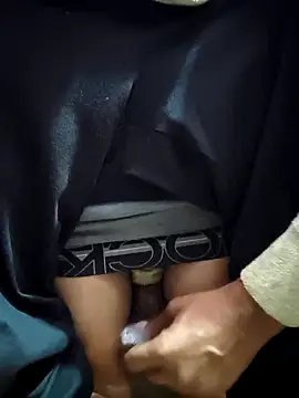 Snapshot of onlymasti00 chatting on October 30, 2025, 12:20 am onlymasti00 online show from October 30, 2025, 12:20 am