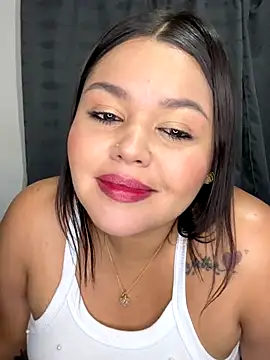Amatista05 online show from September 21, 2025, 12:16 am