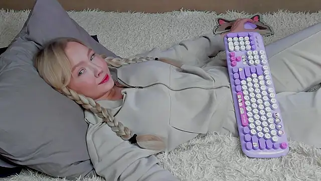 Snapshot of AlishaSe7enthAngel chatting on February 7, 2026, 5:04 am AlishaSe7enthAngel online show from February 7, 2026, 5:04 am