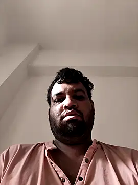 vinay smalldick online show from June 11, 2026, 2:22 am