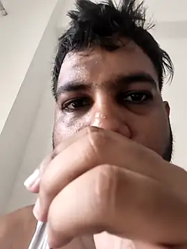 vinay smalldick online show from July 16, 2026, 3:47 am