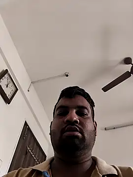 vinay smalldick online show from December 1, 2025, 6:25 am