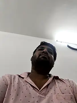 vinay smalldick online show from June 11, 2026, 3:42 pm
