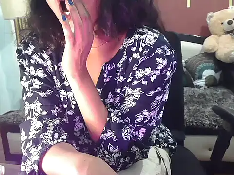 shaalu sharma online show from November 25, 2025, 5:52 am