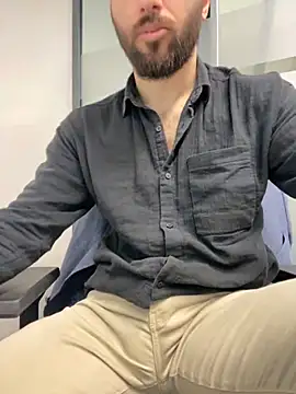 Snapshot of speddy34 chatting on October 24, 2025, 6:12 am speddy34 online show from October 24, 2025, 6:12 am