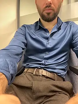 Snapshot of speddy34 chatting on November 18, 2025, 6:28 am speddy34 online show from November 18, 2025, 6:28 am