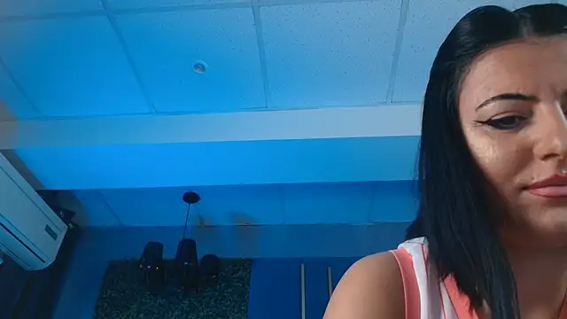 ReeneKortney online show from September 9, 2025, 5:28 am