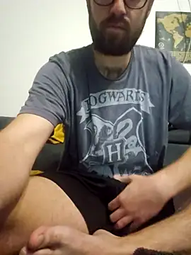 Snapshot of Loopertz chatting on October 9, 2025, 12:55 am Loopertz online show from October 9, 2025, 12:55 am