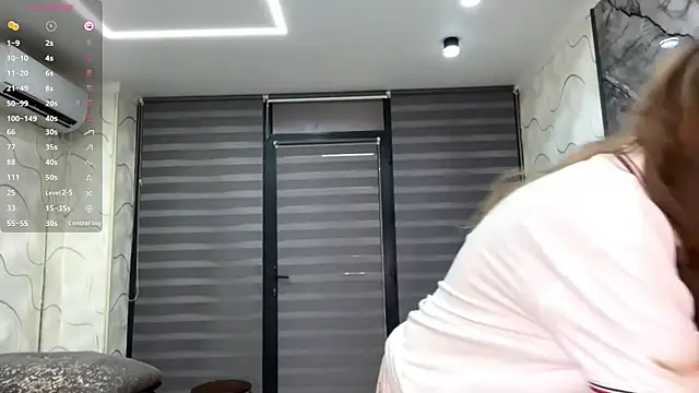 Snapshot of CharlynDini chatting on October 26, 2025, 5:30 am CharlynDini online show from October 26, 2025, 5:30 am